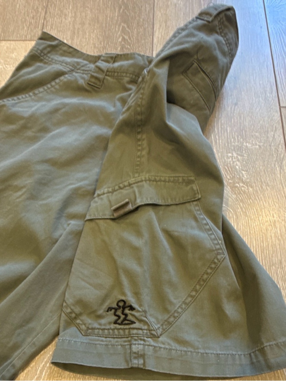 Y2K Da Hui Olive Cargo Shorts Size 30 Surf Skate Baggy 2000s